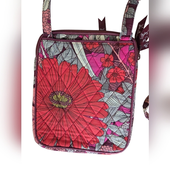 VERA BRADLEY Red/Pink Bohemian Blooms Mini Hipster Crossbody Purse 15716-675 - Picture 3 of 10